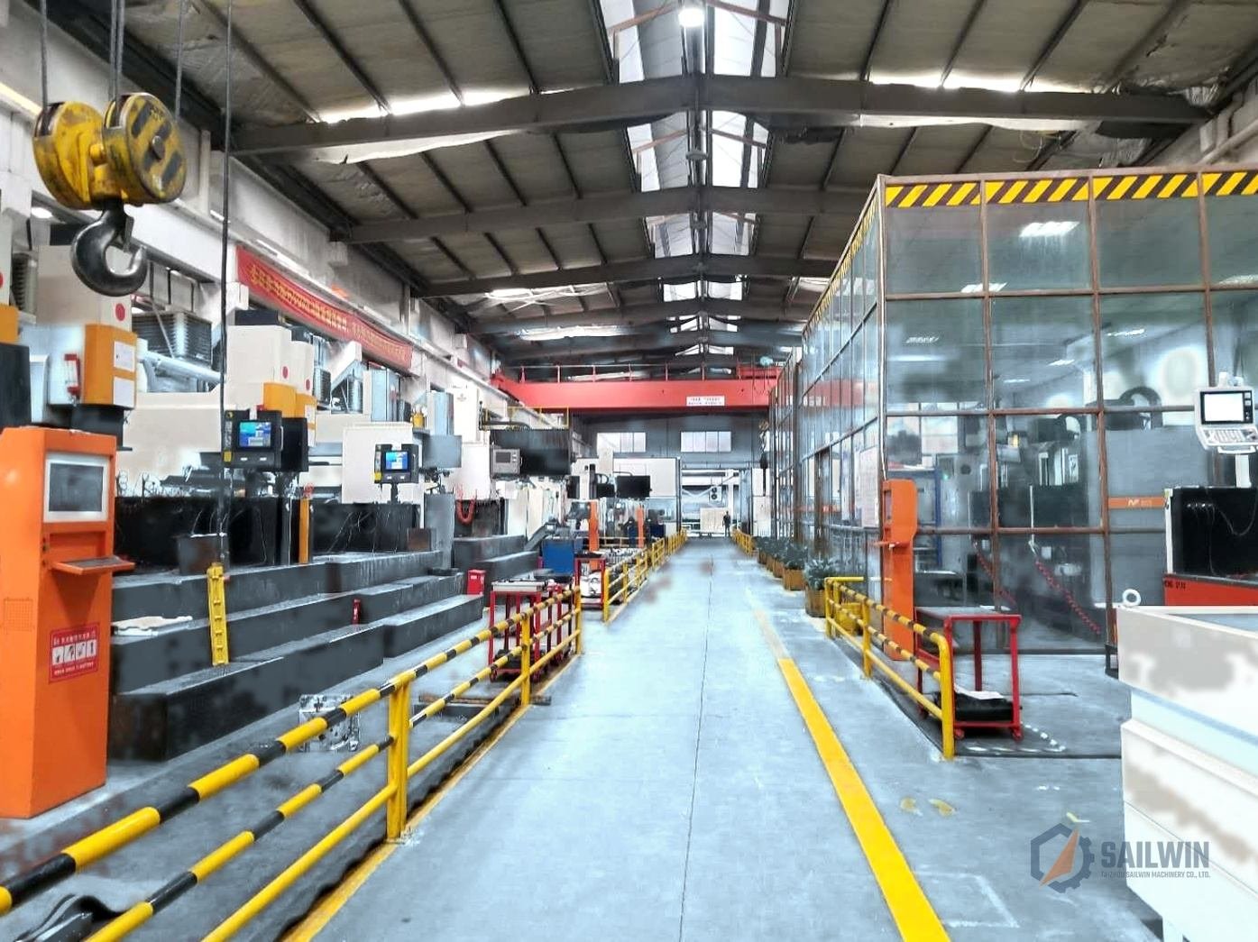 Sailwin heavy machining and mold assembly plant with cranes