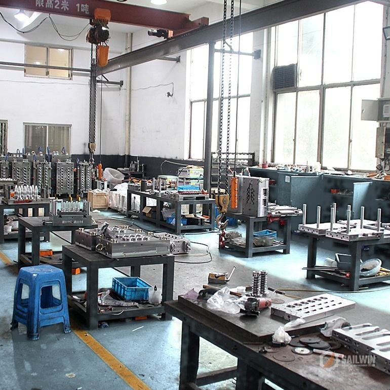Sailwin precision mold assembly workshop for heavy-duty 5-gallon molds